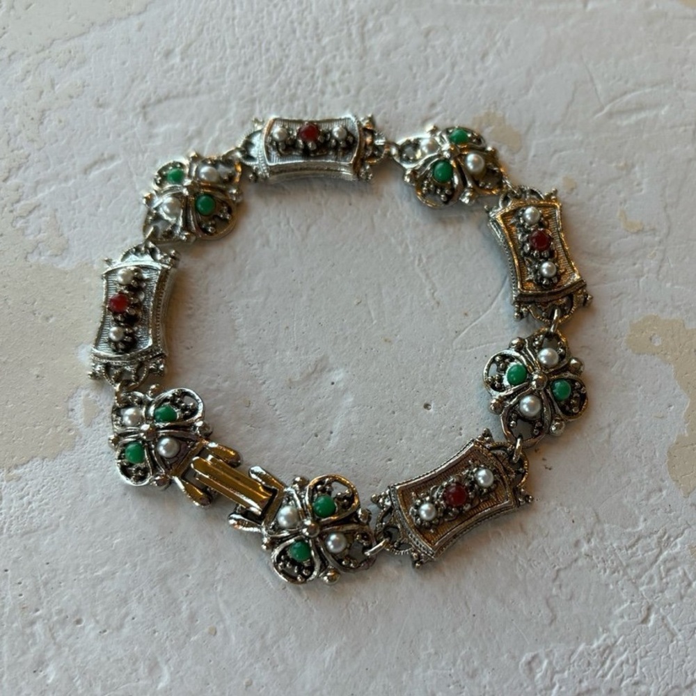 Vintage Signed ART Arthur Pepper Faux Jade Stations Silver Tone Link Bracelet